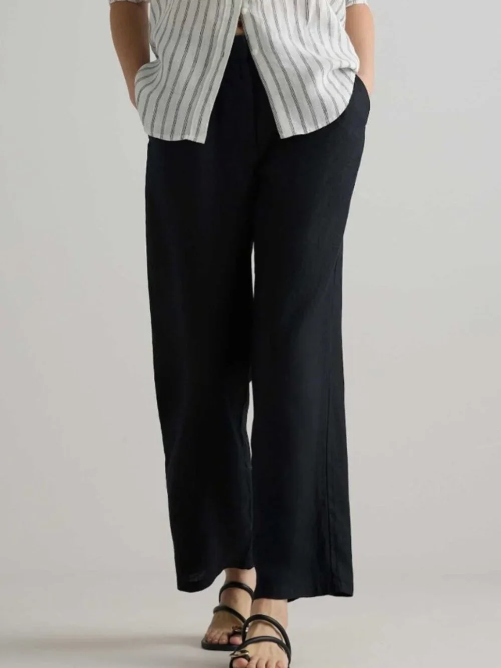 Linen Pleated Trouser^ in Black